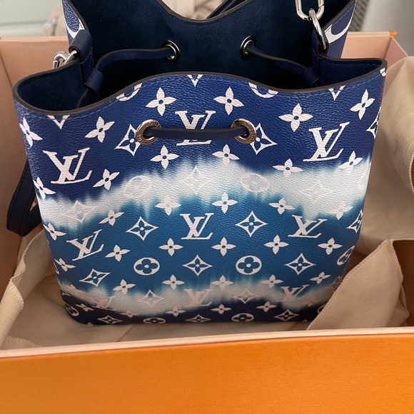 Louis Vuitton Monogram Escale Neonoe MM Blue BRAND NEW NEVER WORN with box - Picture 3 of 4